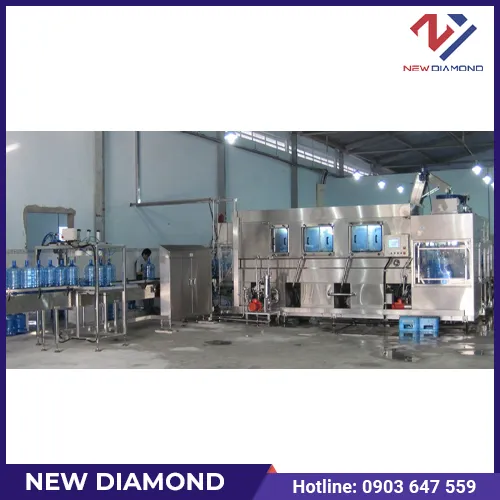 Sản phẩm day chuyen dong binh 5 gallon 1a — Văn Phòng Đại Điện - Công Ty TNHH Thiết Bị New Diamond — MST 0302862513