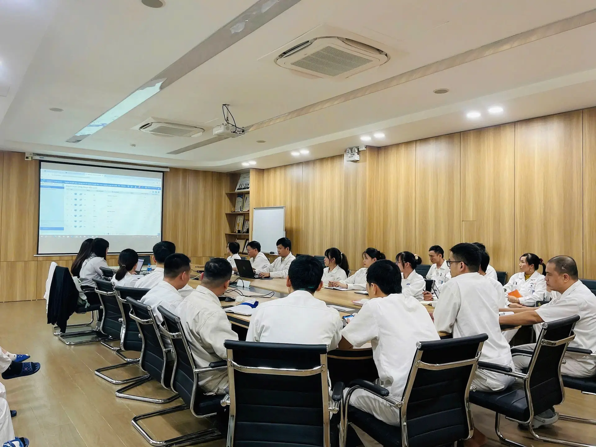 Sản phẩm z6101107925879_64d96e3ecd34f76a186608a1575be624 — Công Ty Cổ Phần ASOFT — MST 0302986741