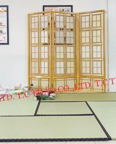 Sản phẩm cho thue tatami o to isuzu 1662 — Công Ty Trách Nhiệm Hữu Hạn T.C Thảo — MST 0303018214