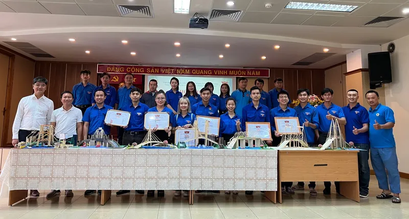 Sản phẩm BAN TAY VANG 2023.1 — Tổng Công Ty Văn Hóa Sài Gòn — MST 0303158155