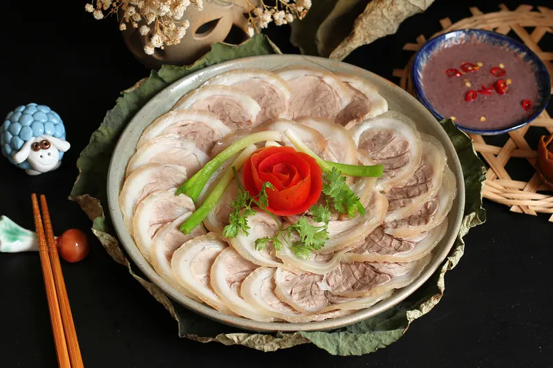 Sản phẩm thit luoc — Công Ty TNHH Thương Mại Thy Long — MST 0303939021
