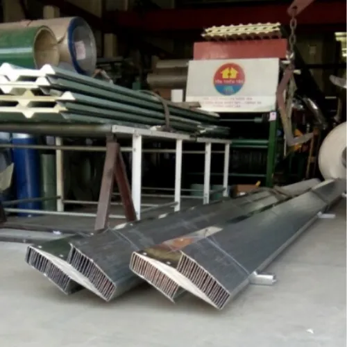 Sản phẩm xà gồ chữ z — Công Ty TNHH Tập Đoàn Tôn Thiên Tân — MST 0304115161