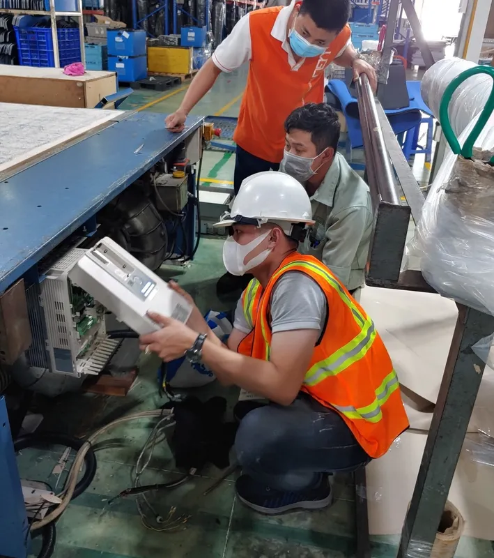 Sản phẩm lap dat bien tan ga700 cho quat hut chan khong may cat vai 3 — Biến Tần Song Nguyên - Công Ty Cổ Phần Kỹ Thuật Tự Động Song Nguyên — MST 0304258466