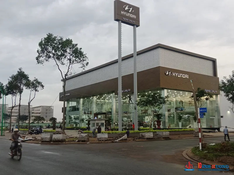 Sản phẩm thiet ke thi cong showroom hyundai 7 — Công Ty TNHH Thương Mại Dịch Vụ Quảng Cáo Định Hướng — MST 0304299800