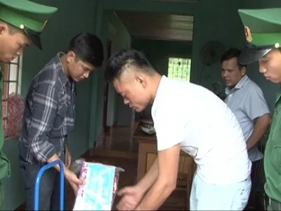 Sản phẩm nguoi nuoc ngoai huong dan dan bat giun bang hoa chat_400x300 — Công Ty TNHH Sản Xuất Và Thương Mại Khanh Nguyên — MST 0304564463