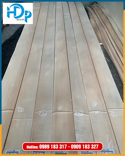 Sản phẩm van veneer 23 — Gỗ Hùng Đại Phát - Công Ty TNHH Thương Mại Sản Xuất Trang Trí Nội Thất Hùng Đại
Phát — MST 0304598455