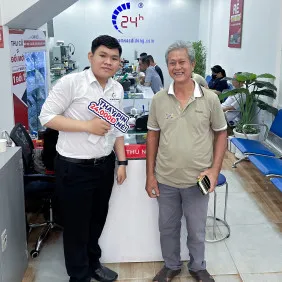 Sản phẩm anh khach thay pin 24k 1_1747378929 — Công Ty TNHH MTV Đào Tạo Kỹ Thuật Và TM Hai Bốn Giờ — MST 0305245702
