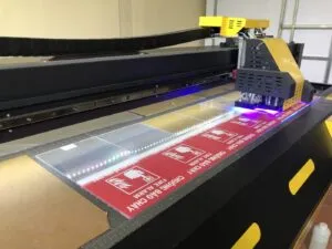 Sản phẩm uv tren alu 300x225 — Công Ty TNHH Quảng Cáo Và Truyền Thông Đại Dương — MST 0305474029