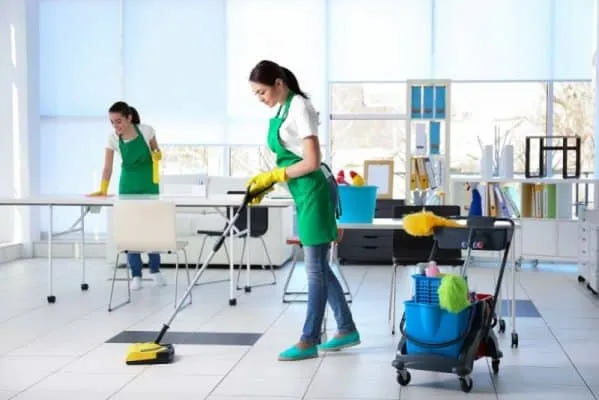 Sản phẩm tinh hinh ve sinh cong nghiep tai go vap 599x400 — Thiết Bị Vệ Sinh Hoàng Gia - Công ty TNHH ĐT TM DV Hoàng Gia — MST 0305661597