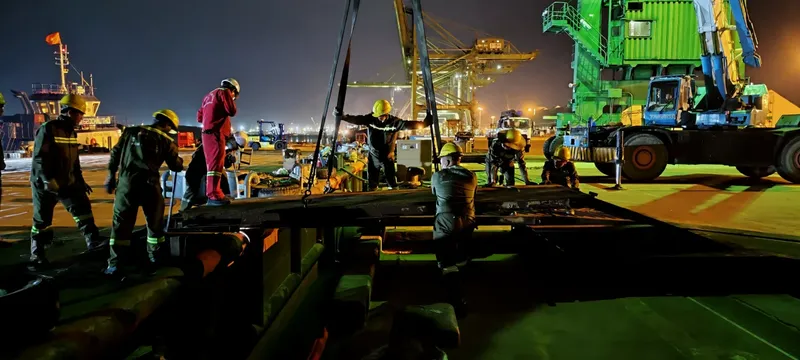 Sản phẩm van_chuyen_cau_RTG_di_quy_nhon5 1365x614 — Công Ty Cổ Phần Dịch Vụ Kỹ Thuật Tân Cảng — MST 0305736891