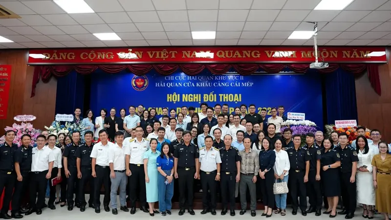 Sản phẩm hn doi thoai hai quan doanh nghiep cai mep 2025 1 1365x768 — Công Ty Cổ Phần Dịch Vụ Kỹ Thuật Tân Cảng — MST 0305736891