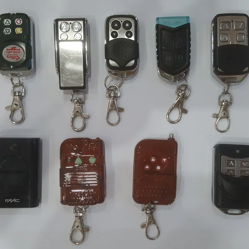 Sản phẩm Remote cua cuon 773 1513133657 — Công Ty TNHH Sản Xuất Thương Mại Vạn Phú Thành — MST 0305969656