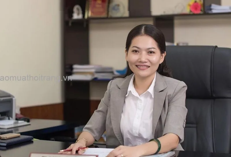 Sản phẩm hong ngoc — Công Ty TNHH Sản Xuất Thương Mại Dịch Vụ Bình Tiến — MST 0306329112