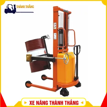 Sản phẩm xe nang thung phuy — Xe Nâng Thành Thắng - Công Ty TNHH Đầu Tư Phát Triển Thành Thắng — MST 0306865593
