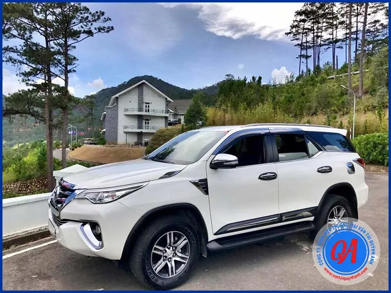 Sản phẩm cho thue xe du lich 7 cho (1) — Công Ty TNHH Một Thành Viên Thương Mại Vận Tải Quỳnh Anh — MST 0309103392