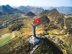 Sản phẩm cot co lung cu 244px — Đất Việt Tour - Công Ty CP Đầu Tư TM DV Du Lịch Đất Việt — MST 0309139335
