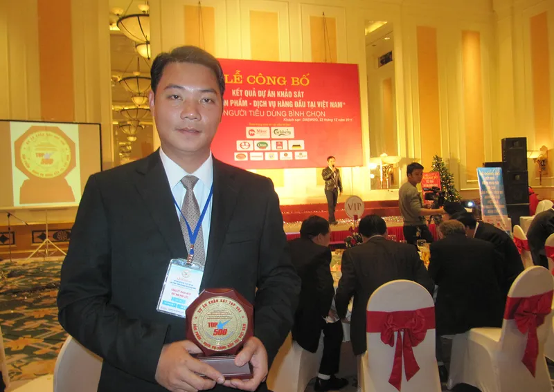 Sản phẩm Lanh dao Eurolife nhan giai TOP 500 san pham dich vu hang dau Viet Nam do nguoi tieu dung binh chon — Công Ty Cổ Phần EUROLIFE Việt Nam — MST 0309592552
