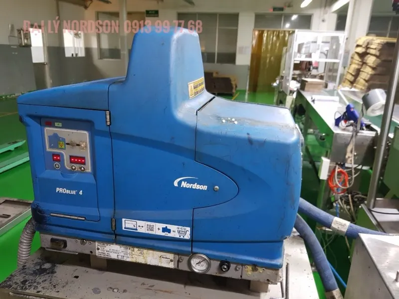 Sản phẩm Thùng keo 1024x768 — Công Ty TNHH Kỹ Thuật Thế Giới — MST 0309764804