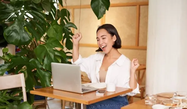 Sản phẩm 198921 min qzn856dzc7sm7w7ddvtp5zq7n7pygopj4hgx3b4t64 — Công Ty Cổ Phần Hỗ Trợ Doanh Nghiệp Thông Minh — MST 0309818577