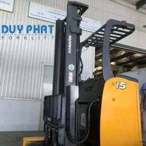 Sản phẩm xXe nang dien dung lai Komatsu FB15RW 14 15 tan cao 4 met 300x300.jpg.pagespeed.ic.j0gW9E79qJ — Xe Nâng Duy Phát - Công Ty TNHH SX TM DV Kỹ Thuật Duy Phát — MST 0309870249