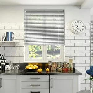 Sản phẩm rem nhom mau bac gia re 300x300 — Công Ty TNHH Thương Mại Dịch Vụ Tín Tâm — MST 0309891432