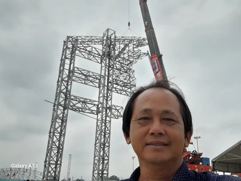 Sản phẩm cokhixaydung_hinh thi cong pano quang cao_24122025_091251 — Công Ty TNHH Sản Xuất Cơ Khí Xây Dựng Trí — MST 0310452616