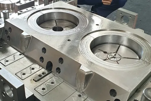 Sản phẩm thiet ke khuon mau1 — Đúc Văn Hậu - Công Ty TNHH Một Thành Viên Sản Xuất Thương Mại Dịch Vụ Văn Hậu — MST 0310541993