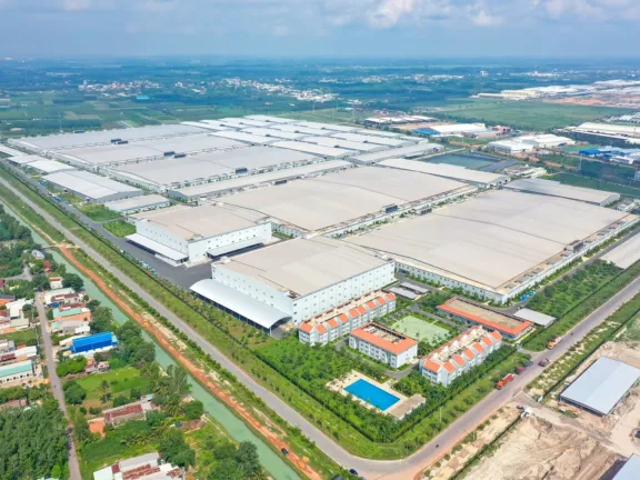 Nhà máy Hoàng Tâm Door - Công Ty TNHH Cơ Khí Xây Dựng Hoàng Tâm #4436 — MST 0310773994