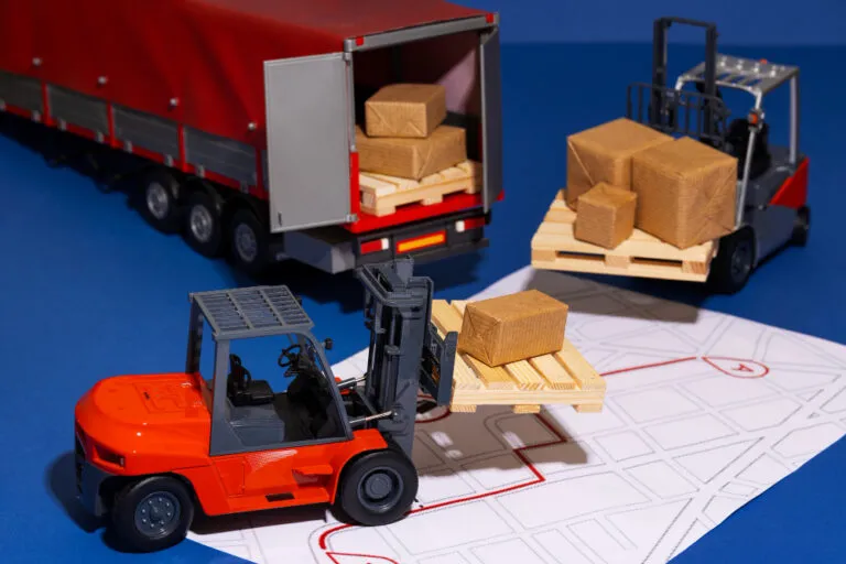 Sản phẩm supply chain representation still life 1 768x512 — Công Ty TNHH Thương Mại Giao Nhận Vận Tải HNT — MST 0310859105