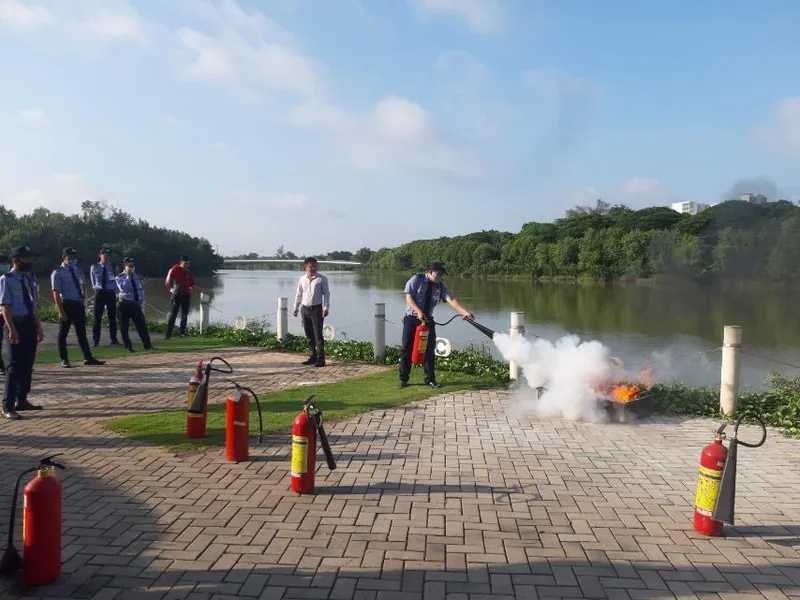 Sản phẩm z2046040691936_6f8097613897d979d02da33692ff1f72 — Công Ty TNHH Dịch Vụ Bảo Vệ Việt Nhật Yuki Sepre 24 — MST 0310897397