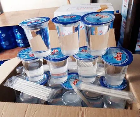 Sản phẩm nuoc suoi ly top co kem theo ong hut 450x375 — Gạo An Bình Phát - Công Ty TNHH Thương Mại Dịch Vụ An Bình Phát — MST 0310988887