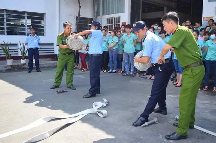 Sản phẩm 683517100449 — Công Ty TNHH MTV Dịch Vụ Bảo Vệ Chấn Hưng — MST 0311045483