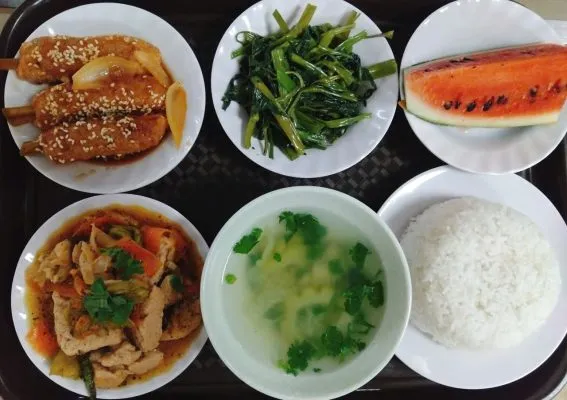 Sản phẩm z7608472012212_688d7356200d747f6ce9e08651424340 567x400 — Suất Ăn Công Nghiệp Bình Phước - Công Ty TNHH ẩm Thực á Đông — MST 0311289521