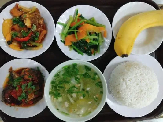 Sản phẩm z7608487549915_6645d875e5ac388057b3395b0cc846b2 533x400 — Suất Ăn Công Nghiệp Bình Phước - Công Ty TNHH ẩm Thực á Đông — MST 0311289521
