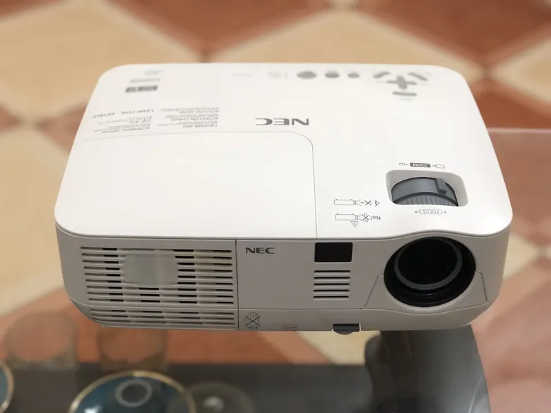 Sản phẩm maychieu — Công Ty TNHH Thương Mại Dịch Vụ NH — MST 0311564739