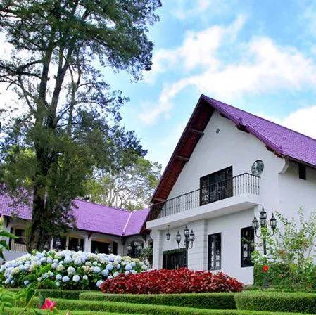 Sản phẩm 3 khach san bluewater da lat1 — Ngói Màu Sunrise - Công Ty Cổ Phần TM SX Đại Nguyên Phúc — MST 0311866384