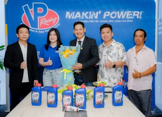 Sản phẩm QTRacing ky ket hop tac phan phoi nhot vp racing 11 554x400 — Dầu Nhớt SDL - Công Ty TNHH TM Song Đại Long — MST 0311878012