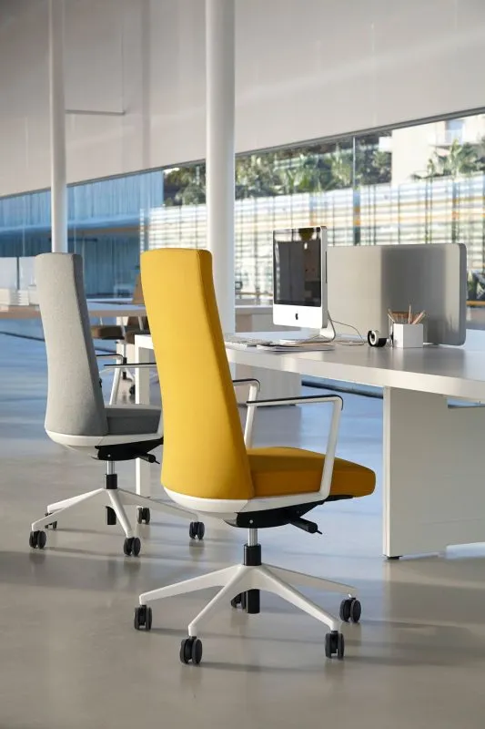 Sản phẩm ghe xoay van phong cao cap 3 533x800 — WINCHAIR - Công Ty Cổ Phần WIN CHAIR Việt Nam — MST 0311890732