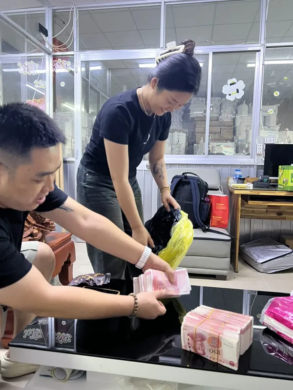Sản phẩm 8765646183360994 — Công Ty TNHH Một Thành Viên Kim Gia Hào — MST 0311920874