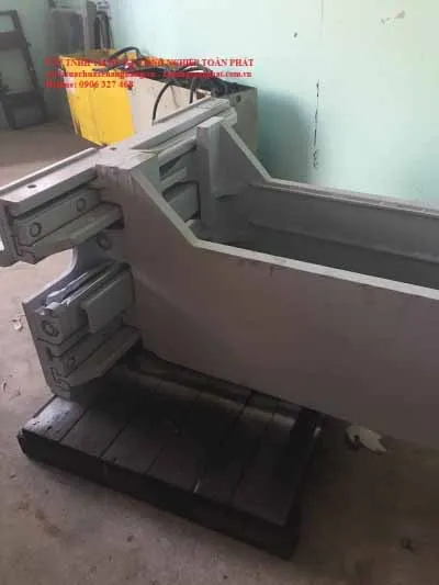 Sản phẩm kep vuong xe nang hang YD9H9.JPG — Công Ty TNHH Thương Mại Dịch Vụ Kỹ Thuật Công Nghiệp Toàn Phát — MST 0311936225
