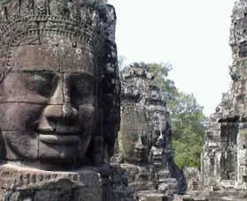 Sản phẩm dịch vụ gủi tuọng phạt, quàn áo, giày dép, tranh ảnh quà tạng di mỹ 8097.jpg — An Bình Express - Công Ty TNHH TM DV Vận Tải Quốc Tế An Bình Express — MST 0311952587