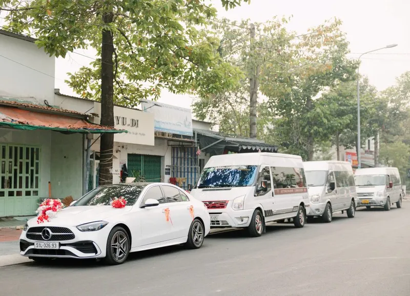 Sản phẩm xe hoa HE 1024x739 — Công Ty TNHH DV Du Lịch Vận Tải Tấn An Gia — MST 0311996778