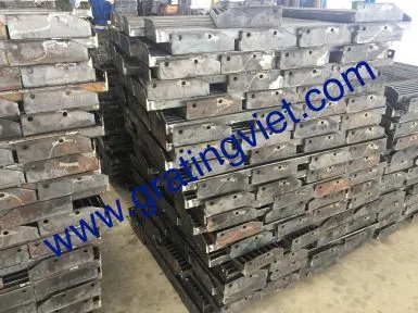 Sản phẩm bac cau thang grating img.JPG — Sàn Grating Việt - Công Ty TNHH Sản Xuất Thương Mại Grating Việt — MST 0312162479