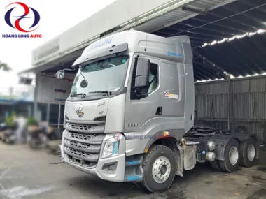 Sản phẩm Xe Đầu Kéo Chenglong H7 380x285 — Công Ty TNHH Thương Mại Ô Tô Hoàng Long — MST 0312211334