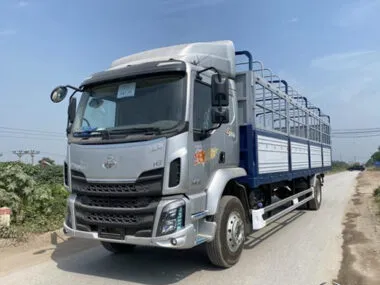 Sản phẩm Xe Tải Chenglong 2 Chân 9 Tấn 380x285 — Công Ty TNHH Thương Mại Ô Tô Hoàng Long — MST 0312211334
