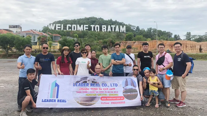 Sản phẩm 1600077065 leaderreal du lich sing 2019 — Công Ty TNHH Dịch Vụ Bất Động Sản LEADERREAL — MST 0312315615