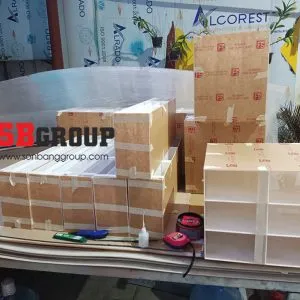 Sản phẩm gia cong hop nhua mica nhieu ngan gia re 300x300 — Công Ty TNHH SBGroup Việt Nam — MST 0312407182