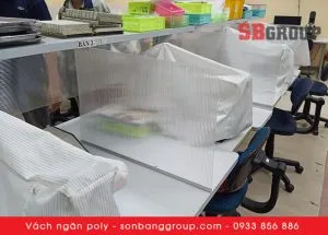 Sản phẩm vach ngan nhua poly de ban 300x215 — Công Ty TNHH SBGroup Việt Nam — MST 0312407182