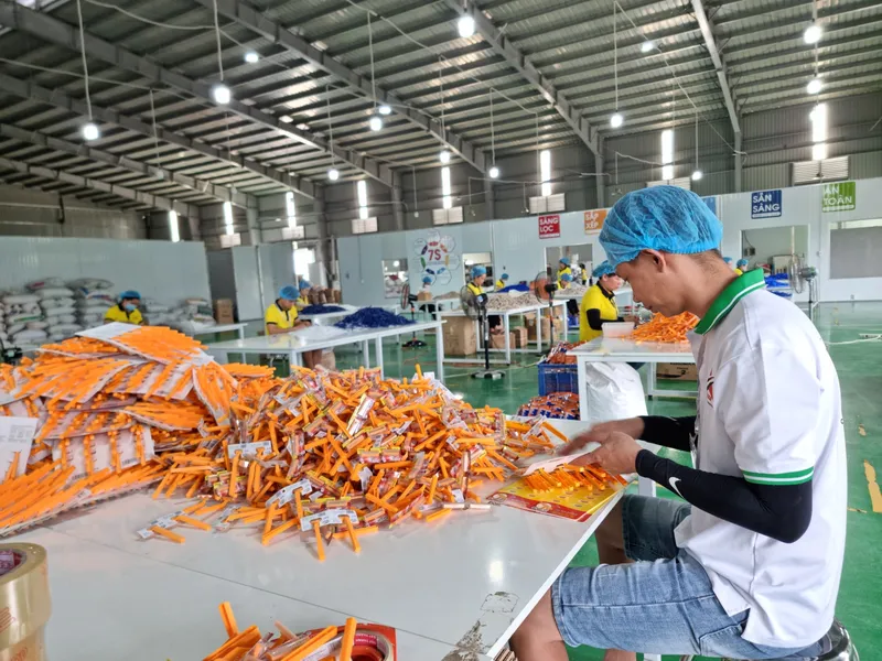 Sản phẩm z4487021388855_7a7a171cf04050759381493ce5f49da1 — Dao Cạo Việt Nam Li Yu - Công Ty TNHH Dao Cạo Việt Nam Li Yu — MST 0312458772