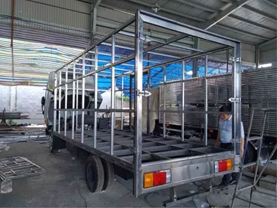 Sản phẩm dong thung xe tai 6 4 2020 09 — Công Ty TNHH Sản Xuất Thương Mại Xuất Nhập Khẩu Đông Tây — MST 0312464374